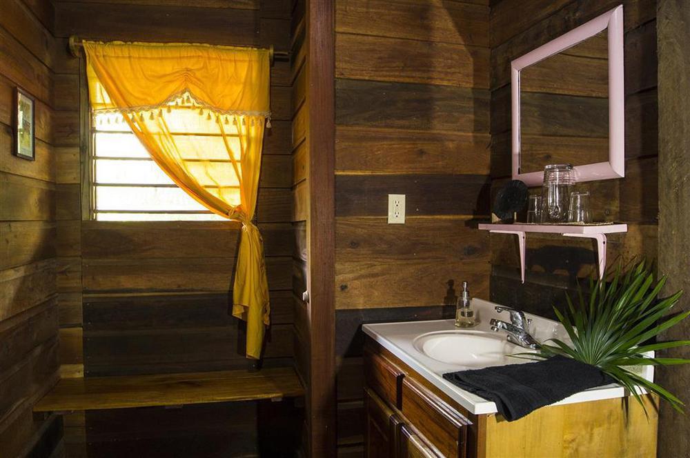 Itza Resort Long Caye Room photo