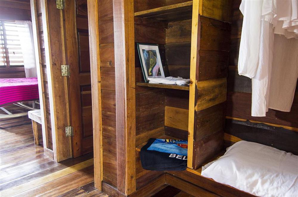 Itza Resort Long Caye Room photo